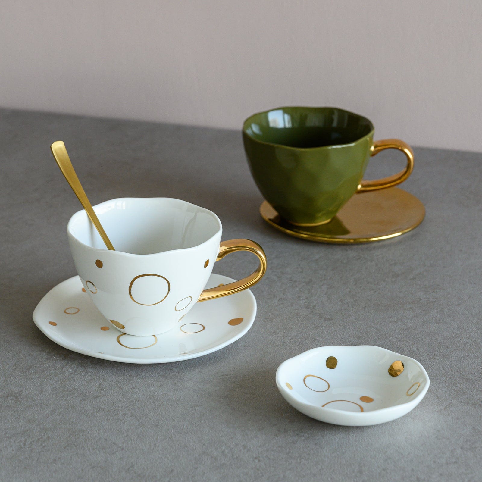 Urban Nature Culture Koffie- en Theemokken Koffie & Theekop met schotel - Gouden cirkel | Good Morning